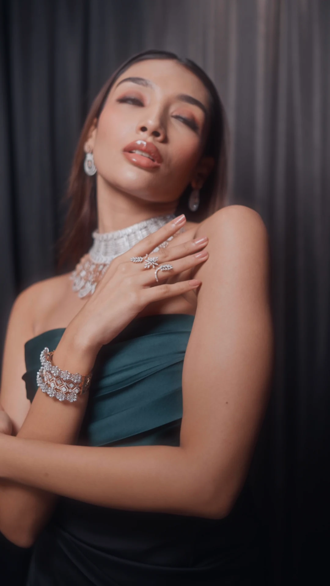 The Emerald Frame, another frame from the film